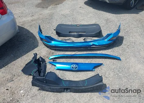 2018 Toyota Rav4 Hybrid Le из США, поврежденный, VIN JTMRJREV6JD252410